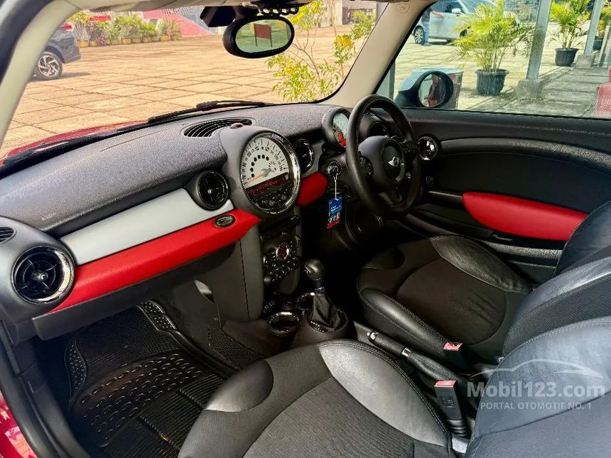 2014 MINI Cooper 3 Door Hatchback