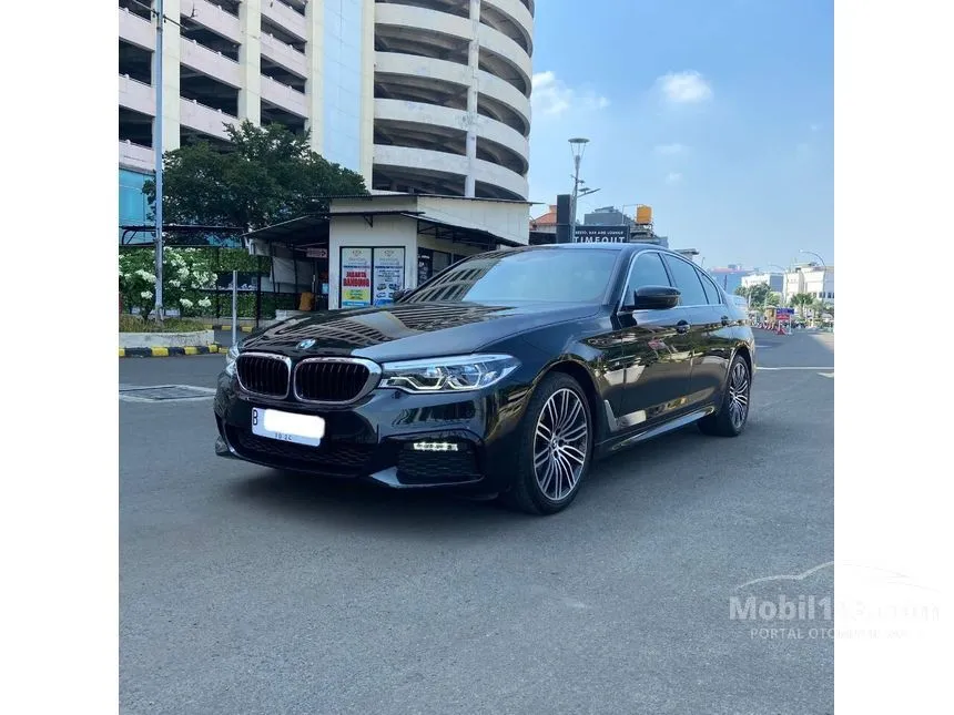 Jual Mobil BMW 530i 2019 Luxury 2.0 di Banten Automatic Sedan Hitam Rp 978.000.000