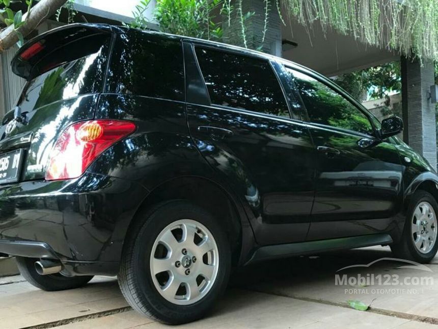 Jual Mobil Toyota IST 2004  XP60 1 5 di Jawa Barat 