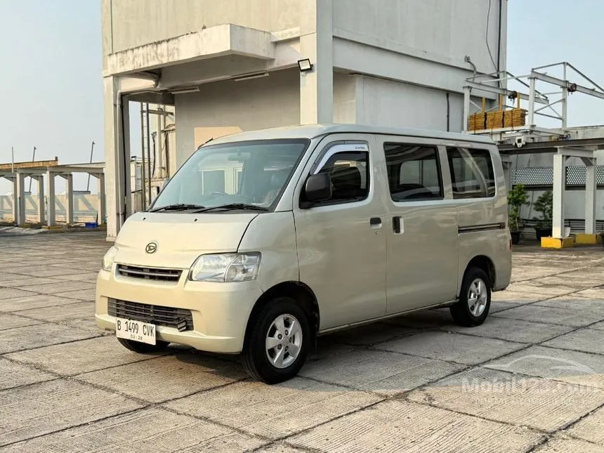 2008 Daihatsu Gran Max Mini Bus D Van