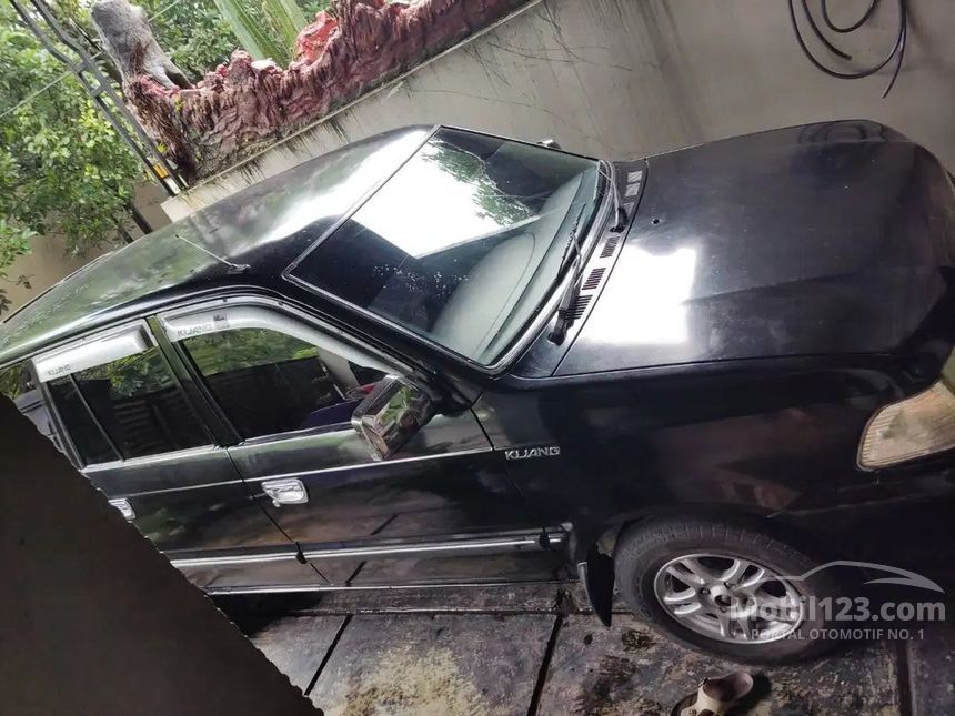 Jual Mobil Toyota Kijang 2004 Minibus GL Long (LGX) 1.8 di Jawa Barat ...