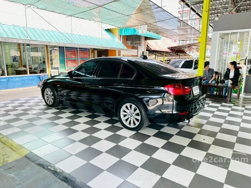 2013 BMW 320i Sedan
