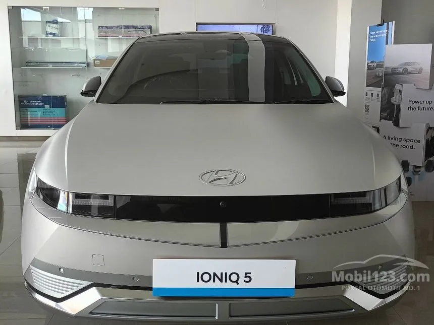 Jual Mobil Hyundai IONIQ 5 2024 Long Range Signature di Banten Automatic Wagon Abu