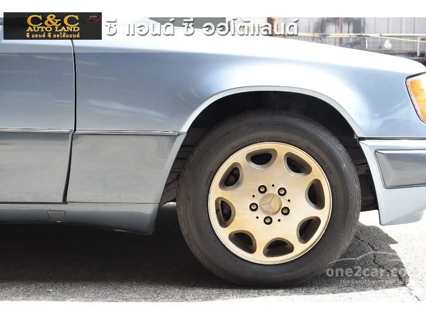 1994 Mercedes-Benz E280 Sedan