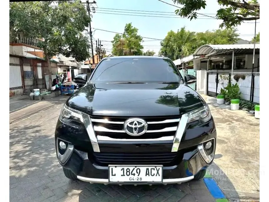 Jual Mobil Toyota Fortuner 2018 VRZ 4X2 2.4 di Jawa Timur Automatic SUV Hitam Rp 390.000.000