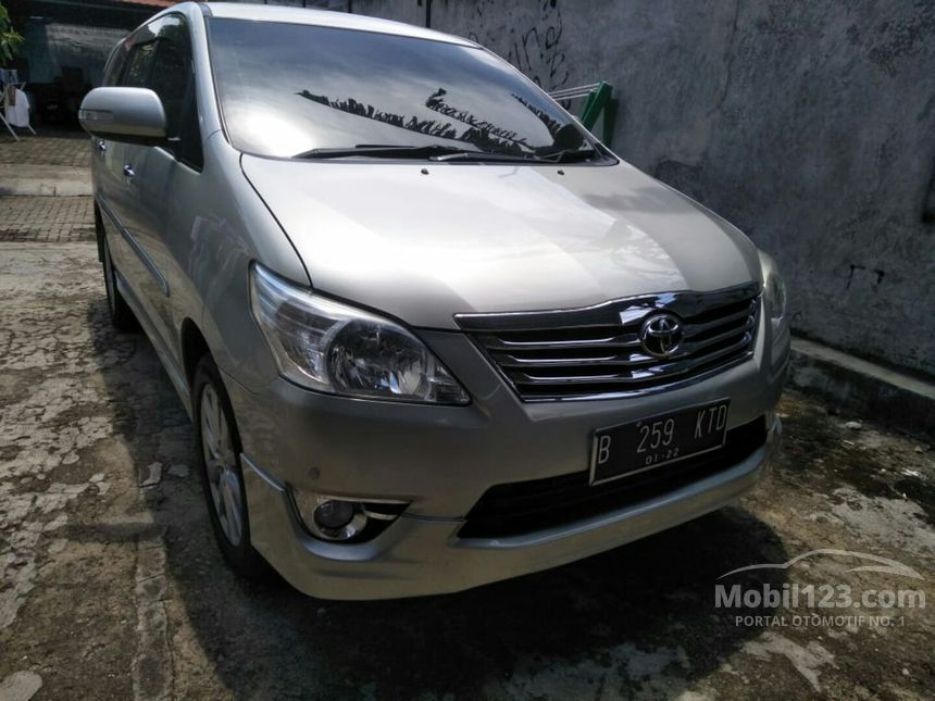 Jual Mobil  Toyota Kijang Innova  2012 V Luxury 2 0 di 