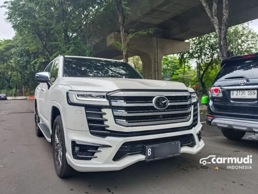 2022 Toyota Land Cruiser 300 VX-R 70th Anniversary SUV