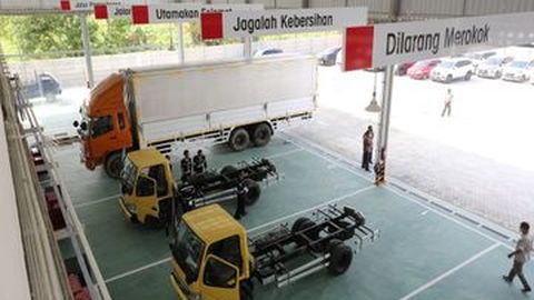 Mitsubishi Fuso Buka Diler di Pekanbaru