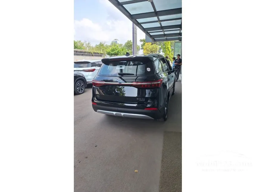 2026 BYD M6 Superior 7-seaters MPV