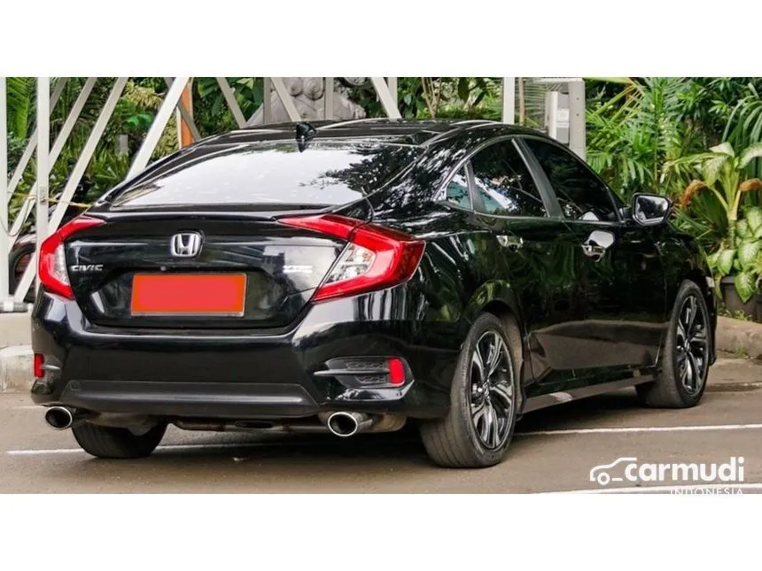 2018 Honda Civic ES Sedan