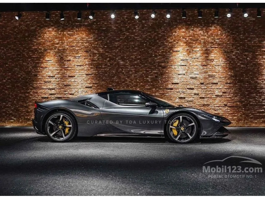 2022 Ferrari SF90 Stradale Coupe