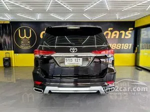 2016 Toyota FORTUNER 2.4 V SUV