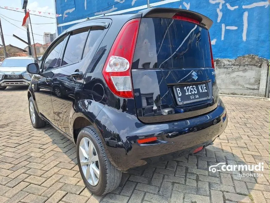 2015 Suzuki Splash Hatchback