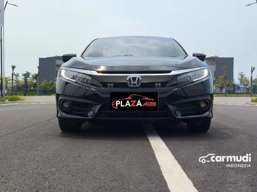 2018 Honda Civic ES Sedan