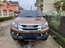 Jual Isuzu MUX, 72rb km, 2500CC Turbo VGS, Intercooler, NIK 2014 pemakaian 2015, AT