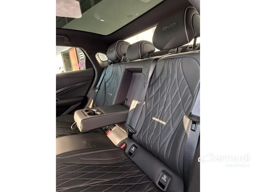 2025 BYD Seal Premium Extended Range Sedan