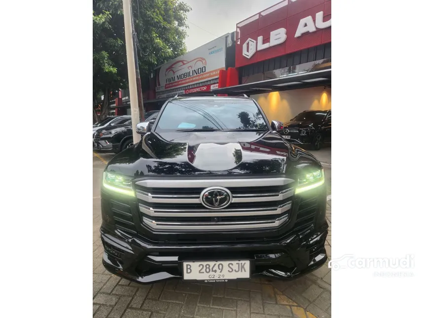 2023 Toyota Land Cruiser 300 VX-R (Premium Colour) SUV