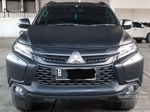 Pajero Sport  Mitsubishi Murah  143 mobil  dijual di  DKI 