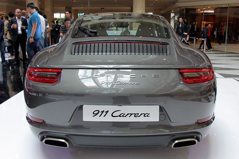 Galeri Foto New Porsche 911 Carrera 4