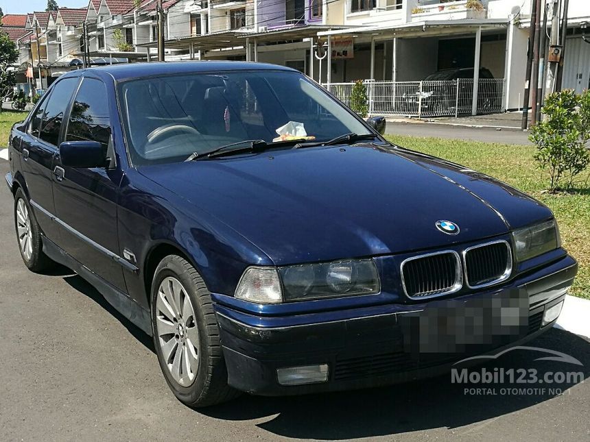 Jual Mobil  BMW  320i 1996 E36 2 0 2 0 di Jawa  Barat  Manual 