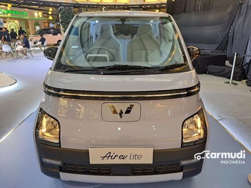 2024 Wuling EV Air ev Lite Long Range Hatchback