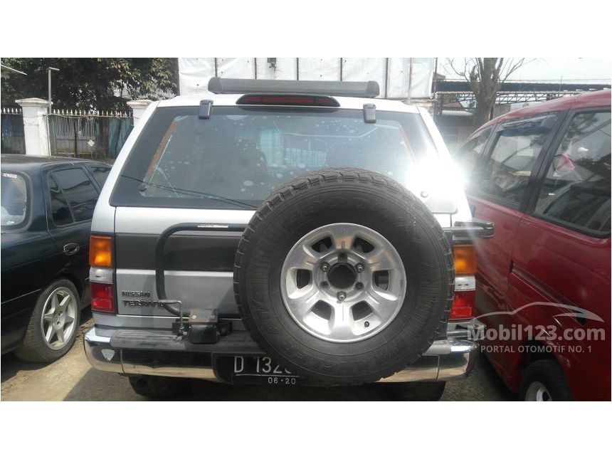Jual Mobil Nissan Terrano 2000 SGX 2.4 di Jawa Barat Jual Mobil Nissan Terrano 2000 SGX 2.4 di Jawa Barat