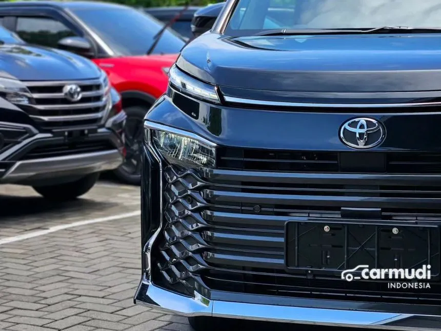 2025 Toyota Voxy (Premium Color) MPV