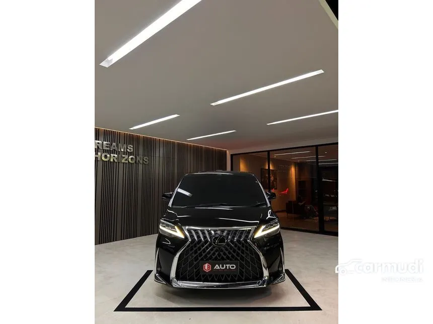 2023 Lexus LM 350 7 Seater MPV