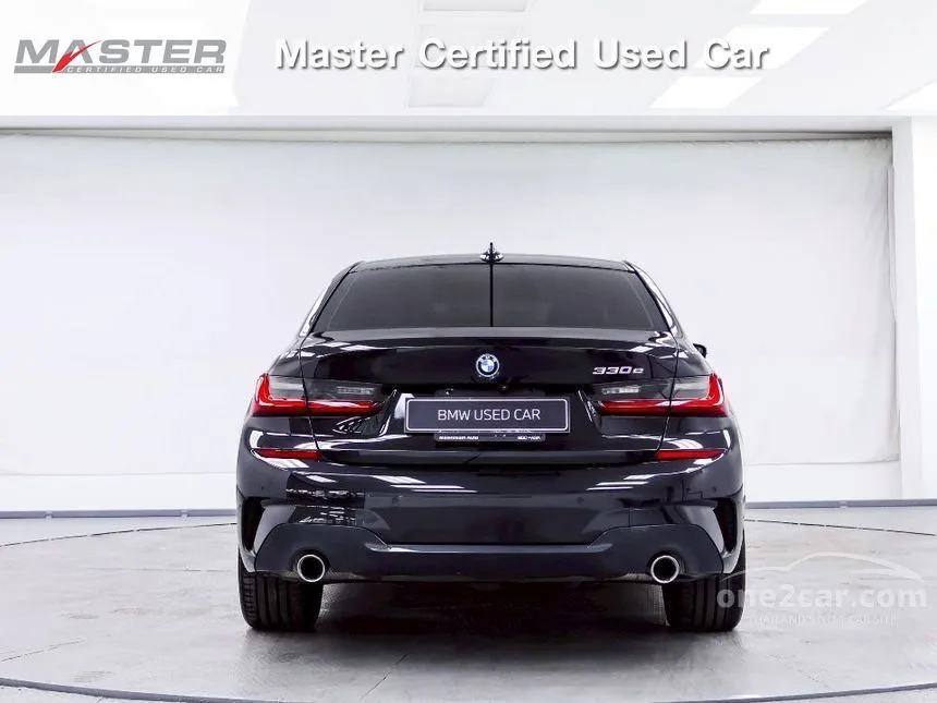 2023 BMW 330e M Sport Sedan