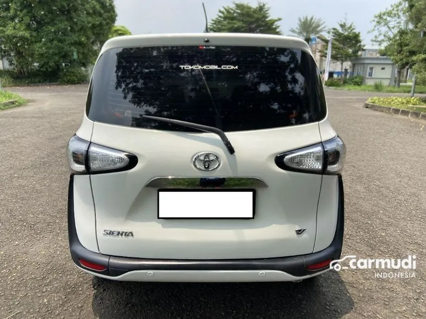 2018 Toyota Sienta V MPV