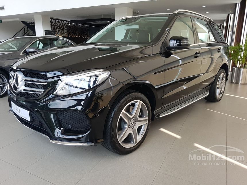 Jual Mobil Mercedes Benz Gle400 2018 4matic Amg 3 0 Di Dki Jakarta Automatic Suv Hitam Rp 1 389 000 000 5647293 Mobil123 Com