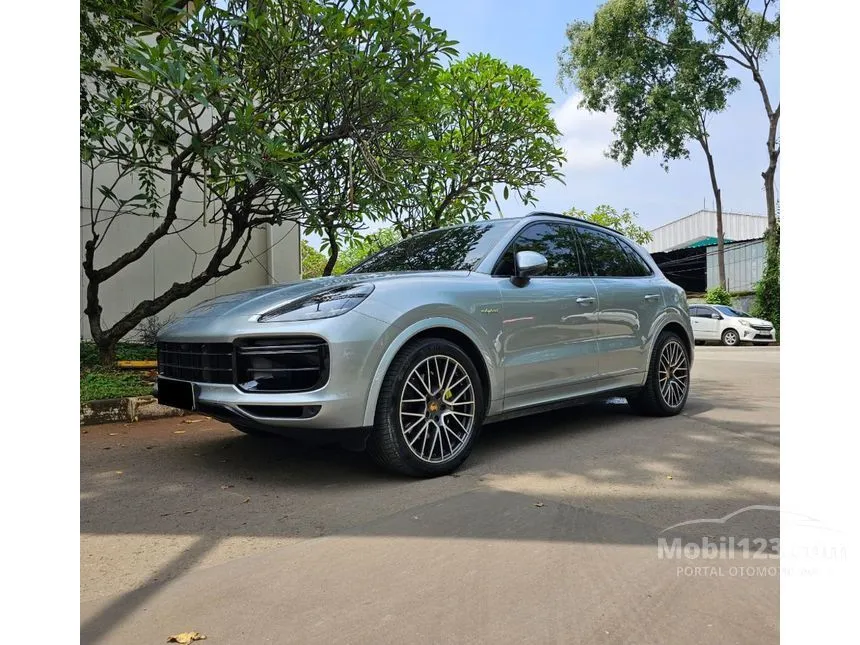 2022 Porsche Cayenne SUV