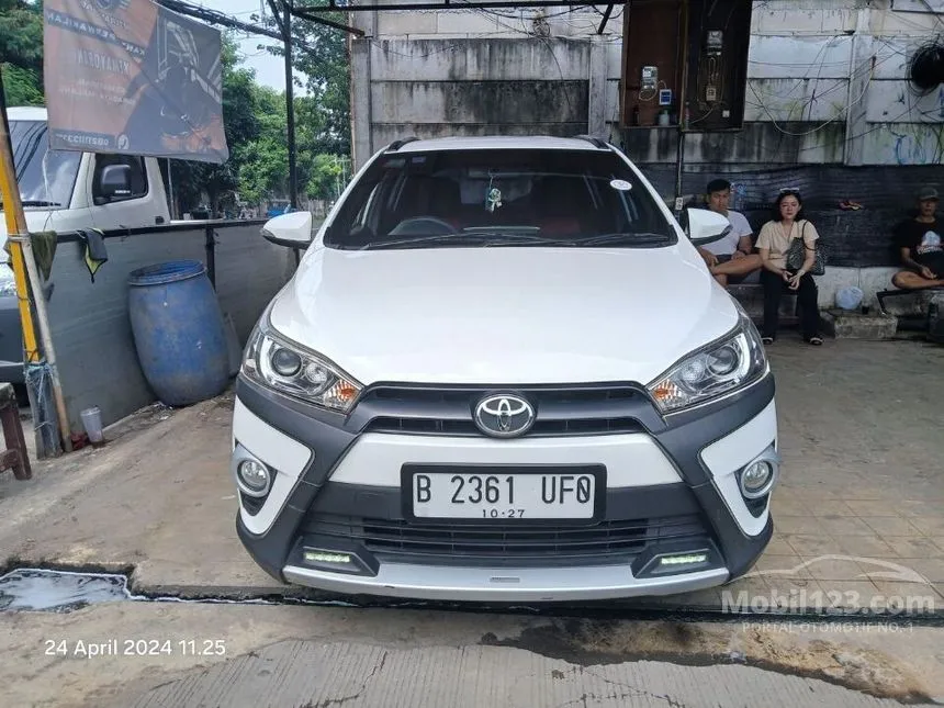 Jual Mobil Toyota Yaris 2017 TRD Sportivo Heykers 1.5 di Jawa Barat Automatic Hatchback Putih Rp 175.000.000