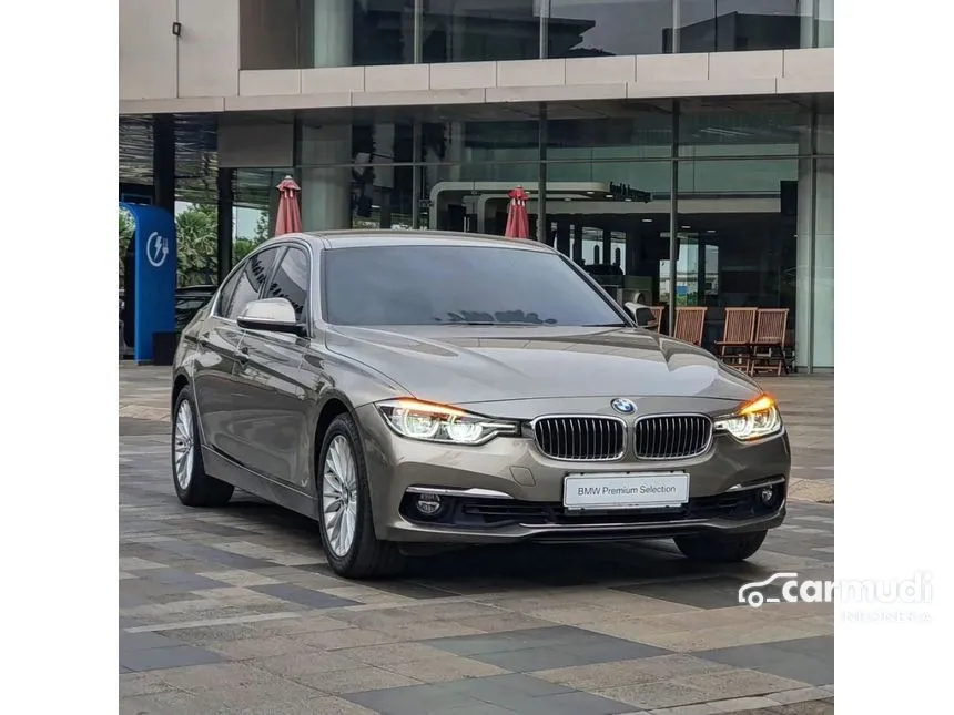 Jual Mobil BMW 320i 2018 Luxury 2.0 di DKI Jakarta Automatic Sedan Silver Rp 449.000.000
