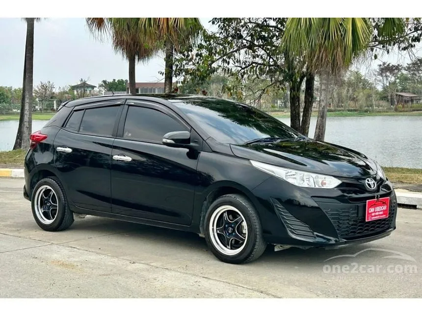 2018 Toyota YARIS E Hatchback