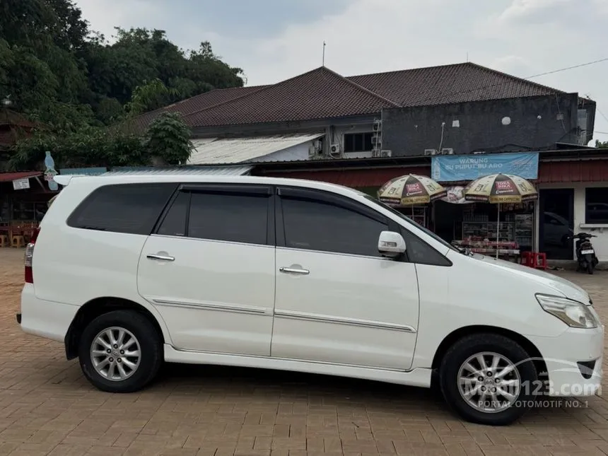 2013 Toyota Kijang Innova V MPV