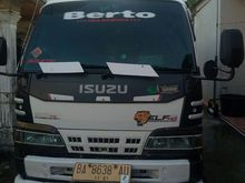 2011 Isuzu Elf 2.8