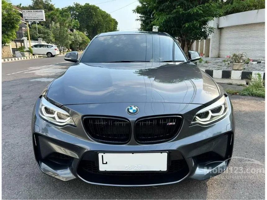 Jual Mobil BMW M2 2018 3.0 di Jawa Timur Automatic Coupe Abu