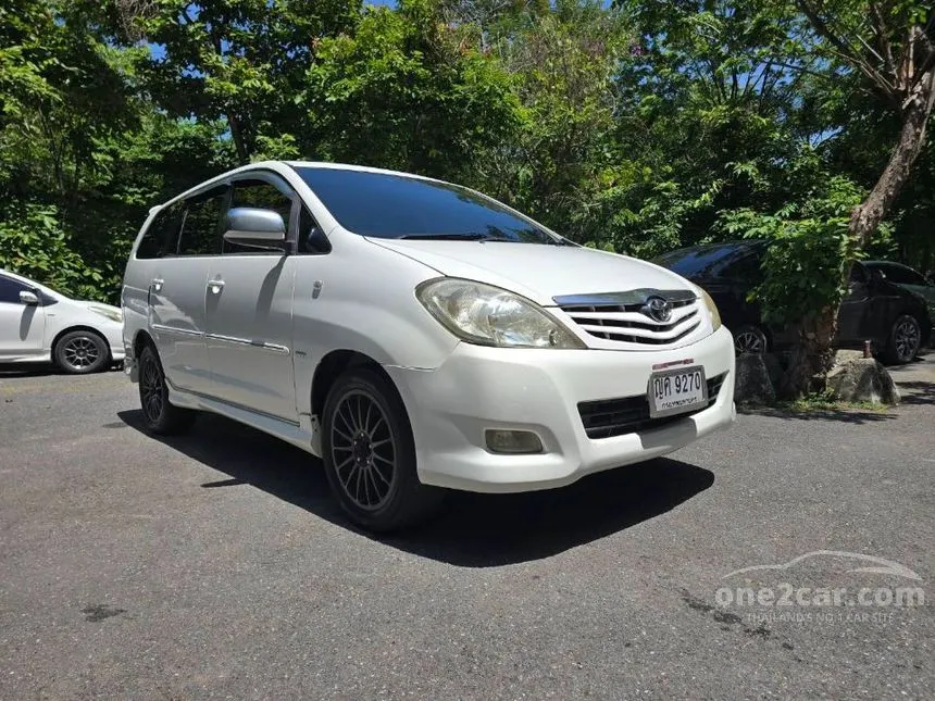 2011 Toyota INNOVA G Wagon