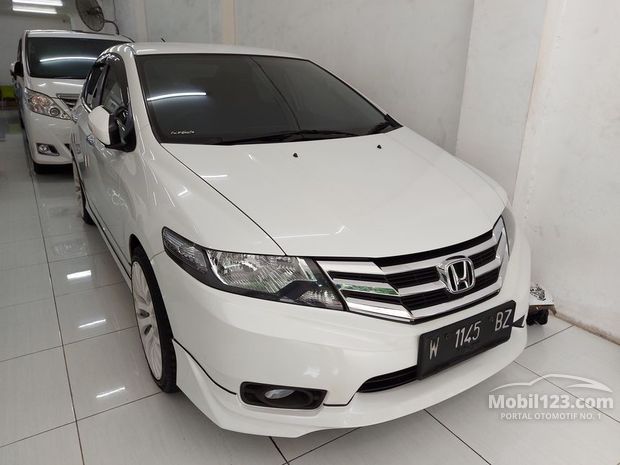  Honda  City  Mobil  Tahun  2010  bekas dijual di Jawa timur 