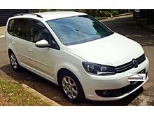 Volkswagen Touran Tahun 2012 Matic Putih 7 Seater Terawat