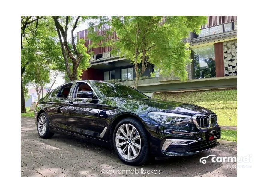 2018 BMW 520i Luxury Sedan