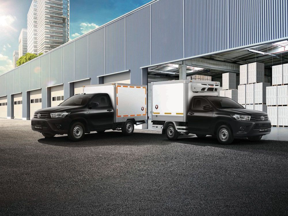 Siap Angkut Barang dan Makanan! Harga Toyota Hilux Box Mulai Rp309 Juta