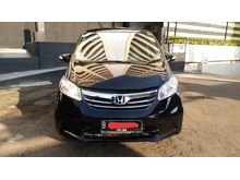 2013 Honda Freed 1.5 E MPV hitam dp 33 jtan saja