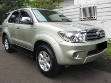 2010 Toyota Fortuner 2.5 G SUV