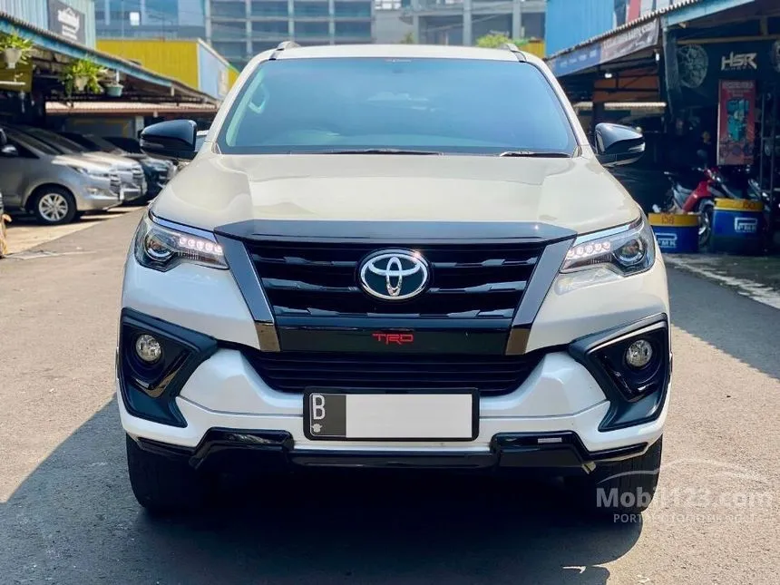 Jual Mobil Toyota Fortuner 2020 TRD 2.4 di DKI Jakarta Automatic SUV Putih Rp 448.000.000