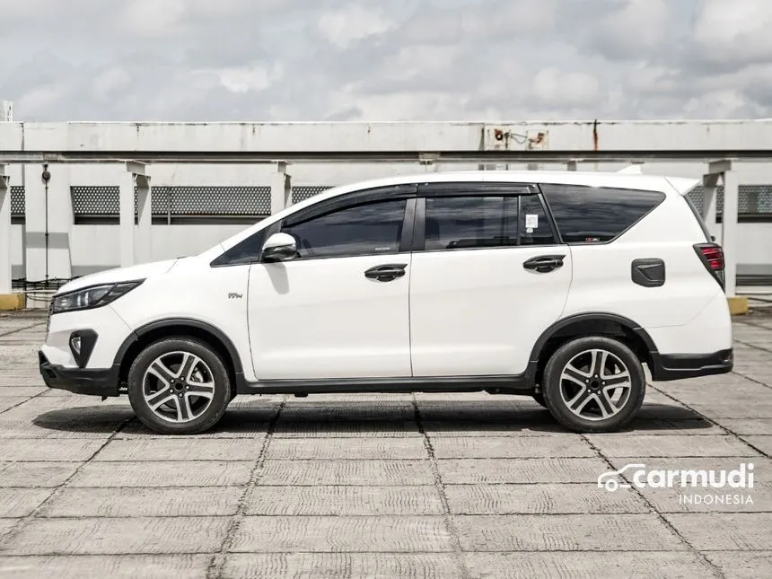 2022 Toyota Kijang Innova V MPV