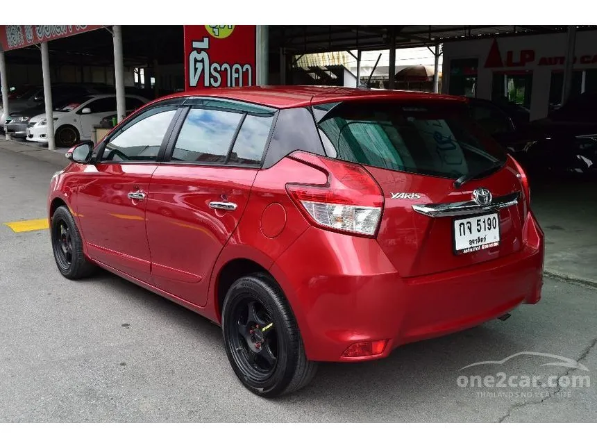 2014 Toyota YARIS G Hatchback