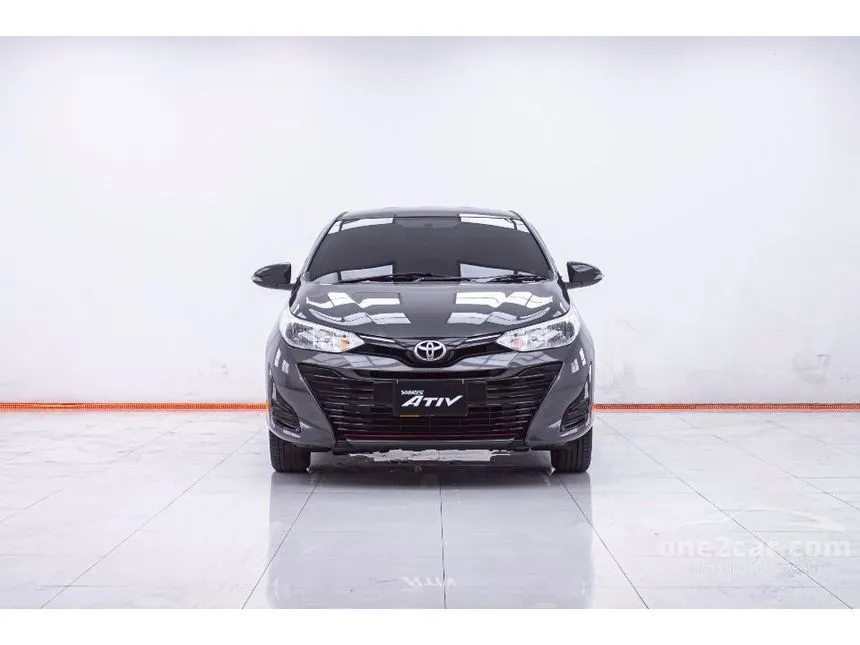 2020 Toyota Yaris Ativ Mid Sedan
