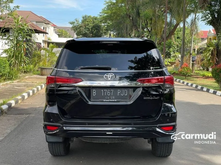 2020 Toyota Fortuner VRZ TRD 4X2 SUV